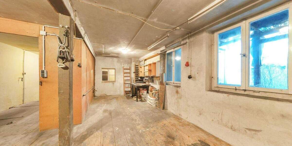 Einfamilienhaus Dettingen an der Erms - 8 Zimmer, 218 m&sup2;, 415.000&euro; | Angebot:25801626