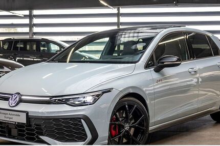 VW Golf 12.018 km 42.830 &euro; Stuttgart-Feuerbach 70469