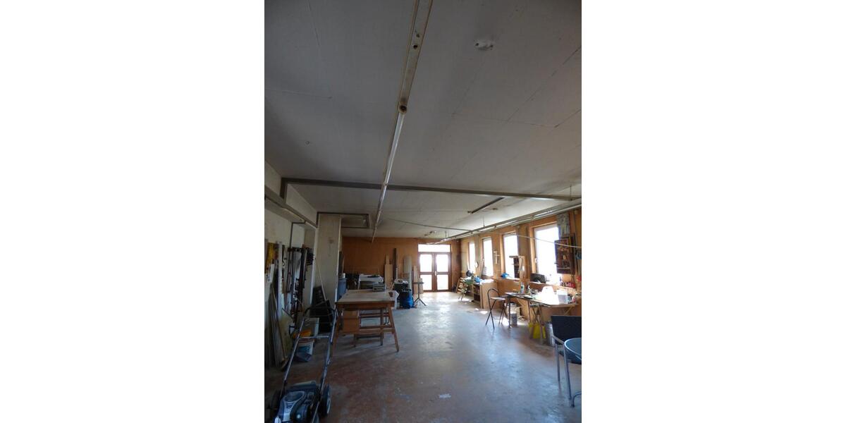 Mehrfamilienhaus, Wohnhaus Bad Urach - 9 Zimmer, 228 m&sup2;, 308.000&euro; | Angebot:27220362