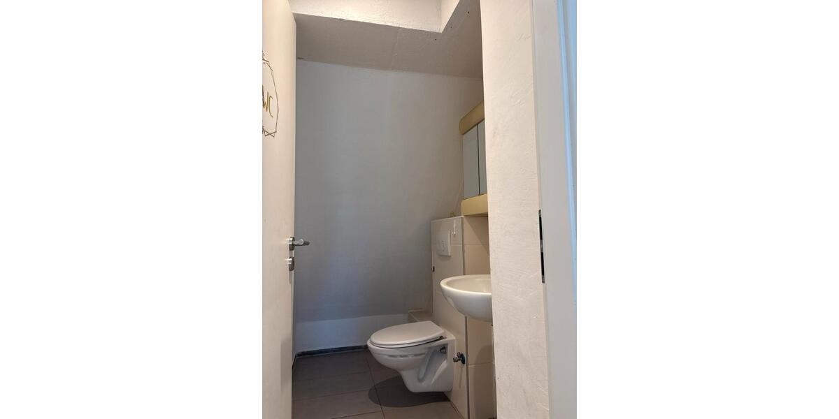 Dachgeschoßwohnung Hechingen - 3 Zimmer, 80 m&sup2;, 750&euro; | Angebot:25838295