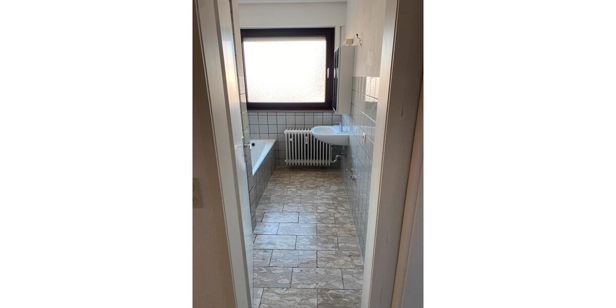 Etagenwohnung Nürtingen - 3 Zimmer, 89 m&sup2;, 1.130&euro; | Angebot:25638355