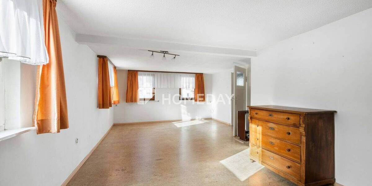 Einfamilienhaus Bad Urach Hengen - 6 Zimmer, 140 m&sup2;, 249.000&euro; | Angebot:25677505