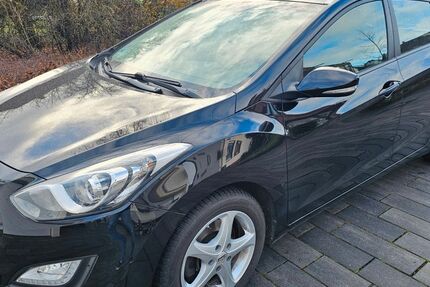 Hyundai i30 153.000 km 5.500 &euro; Nürtingen 72622