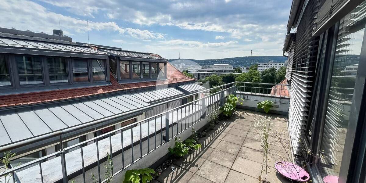 Etagenwohnung Stuttgart Mitte - 2 Zimmer, 91 m&sup2;, 1.400&euro; | Angebot:25700249