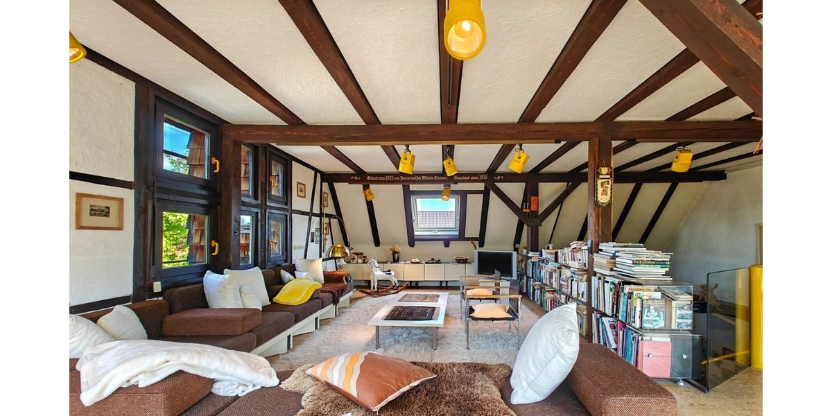 Charmantes Fachwerkhaus mit ELW, Atelier und Ausbaureserve - Wohnen & Arbeiten unter einem Dach - Bauernhaus, Landhaus Reutlingen Rommelsbach | Angebot:24690906