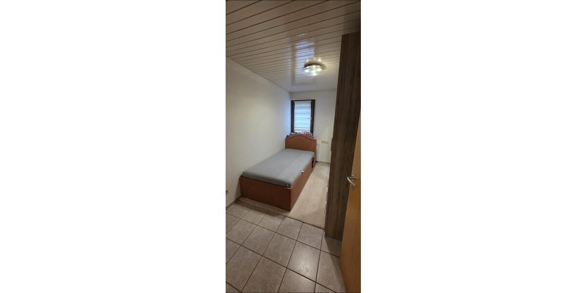 Etagenwohnung Bad Urach - 3 Zimmer, 65 m&sup2;, 800&euro; | Angebot:26414137