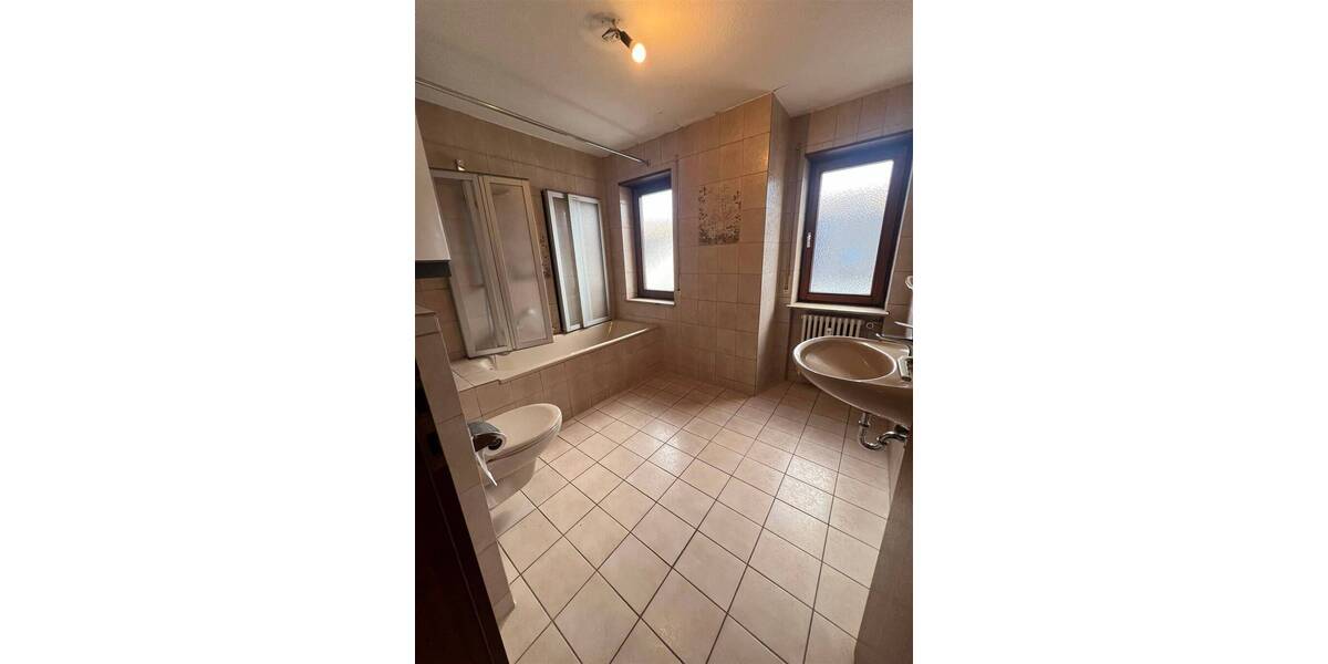 Etagenwohnung Dettingen an der Erms - 3 Zimmer, 70 m&sup2;, 245.000&euro; | Angebot:25678718