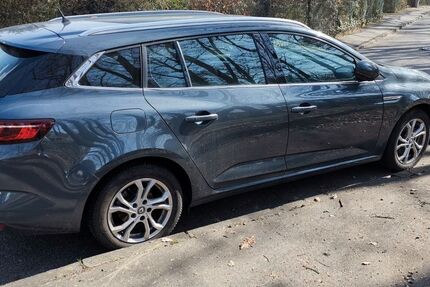 Renault Megane 90.000 km 8.888 &euro; Stuttgart 70565