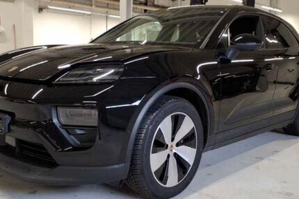 Porsche Macan 2.999 km 73.790 &euro; Stuttgart 70499