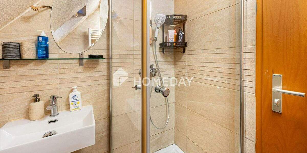 Mehrfamilienhaus, Wohnhaus Köngen - 6 Zimmer, 106 m&sup2;, 415.000&euro; | Angebot:25702482