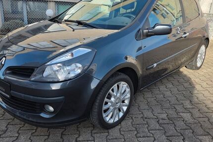 Renault Clio 181.591 km 3.290 &euro; Nufringen 71154