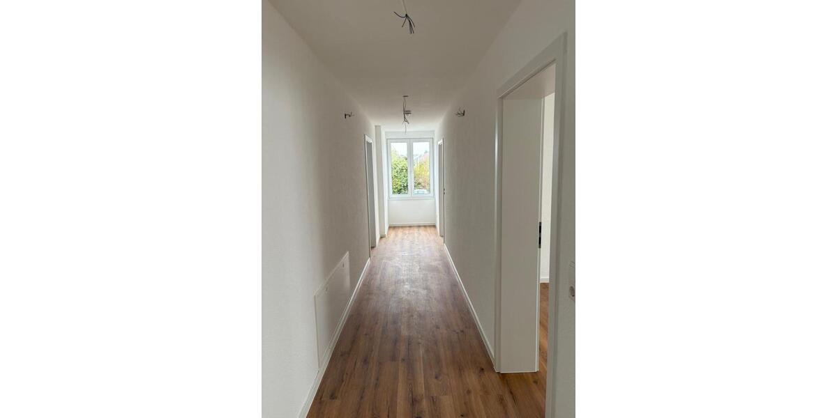 Erdgeschoßwohnung Ofterdingen - 4.5 Zimmer, 150 m&sup2;, 1.800&euro; | Angebot:26201489