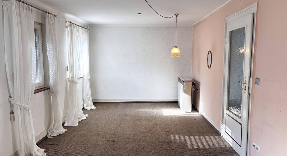 Einfamilienhaus Reutlingen Innenstadt - 6 Zimmer, 154 m&sup2;, 260.000&euro; | Angebot:25986179