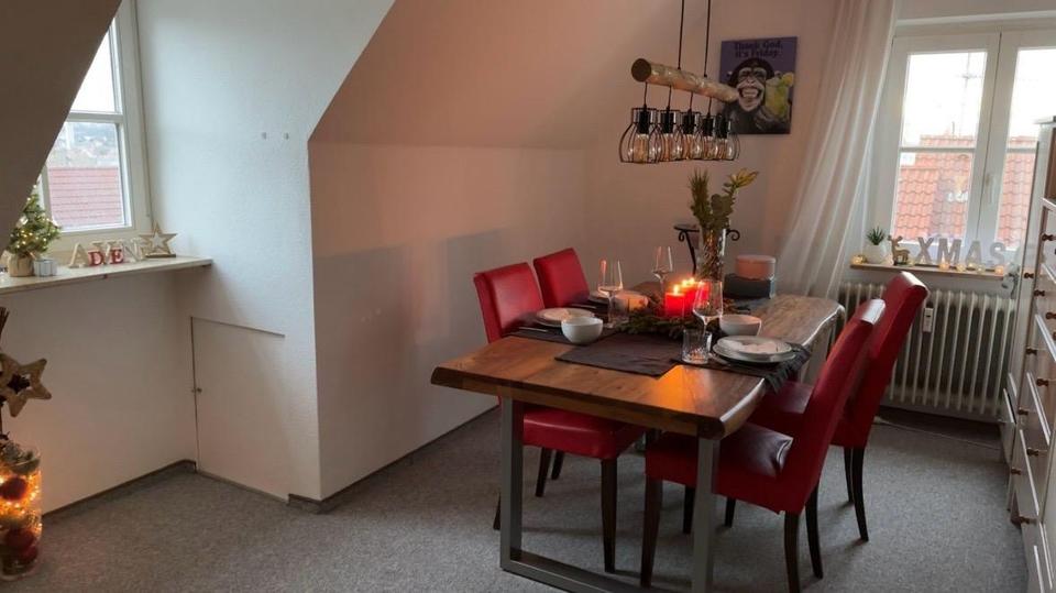 Dachgeschoßwohnung Nürtingen - 4 Zimmer, 69 m&sup2;, 960&euro; | Angebot:25966479