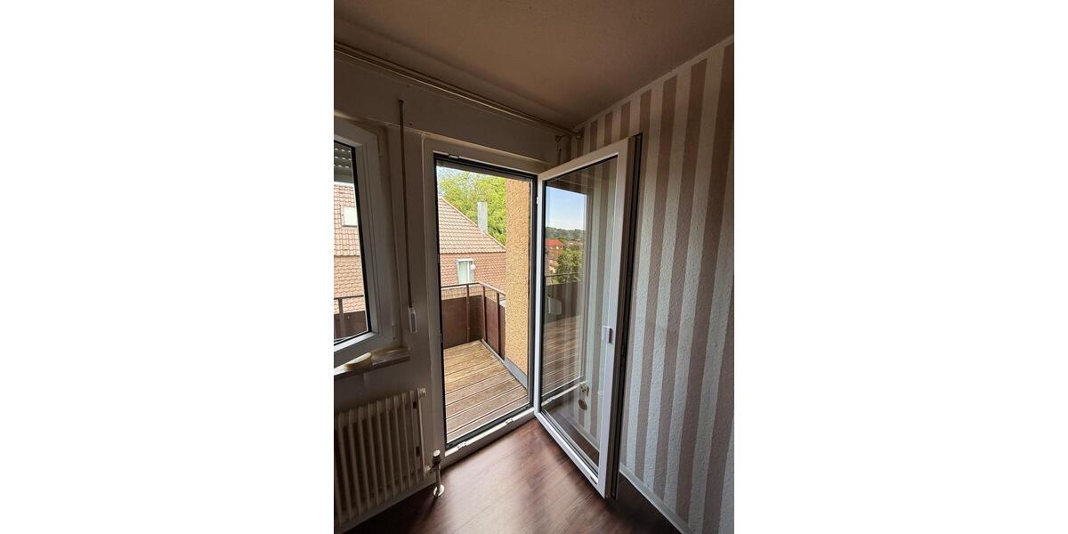 Dachgeschoßwohnung Neckartenzlingen - 1.5 Zimmer, 30 m&sup2;, 85.000&euro; | Angebot:27185793