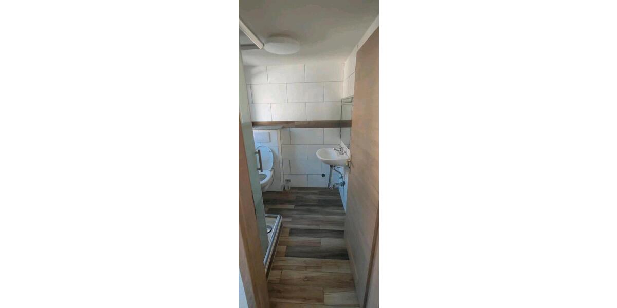 Etagenwohnung Ebhausen - 7 Zimmer, 120 m&sup2;, 1.400&euro; | Angebot:26481755