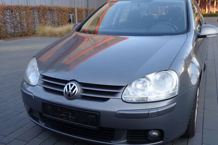 VW Golf 197.000 km 2.490 &euro; Stuttgart 70469