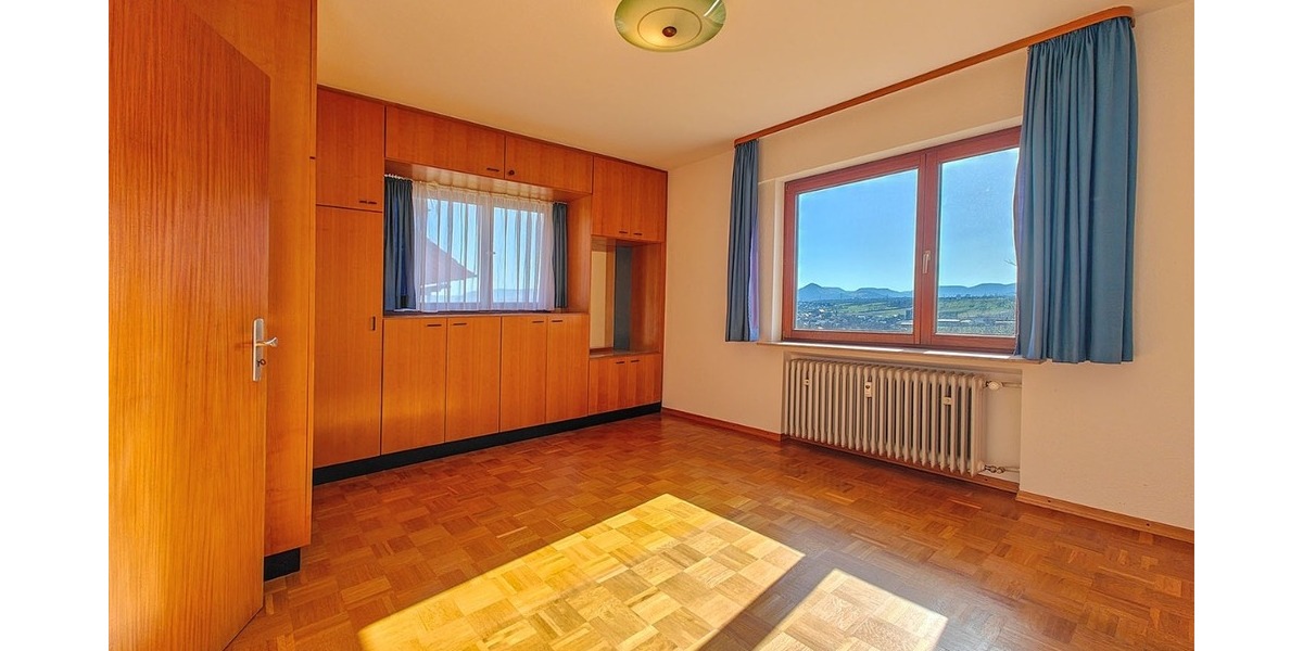 5-Zimmer Wohnung in Pliezhausen inkl. Balkon, Garten und Garage - 5- Pliezhausen | Angebot:25391039