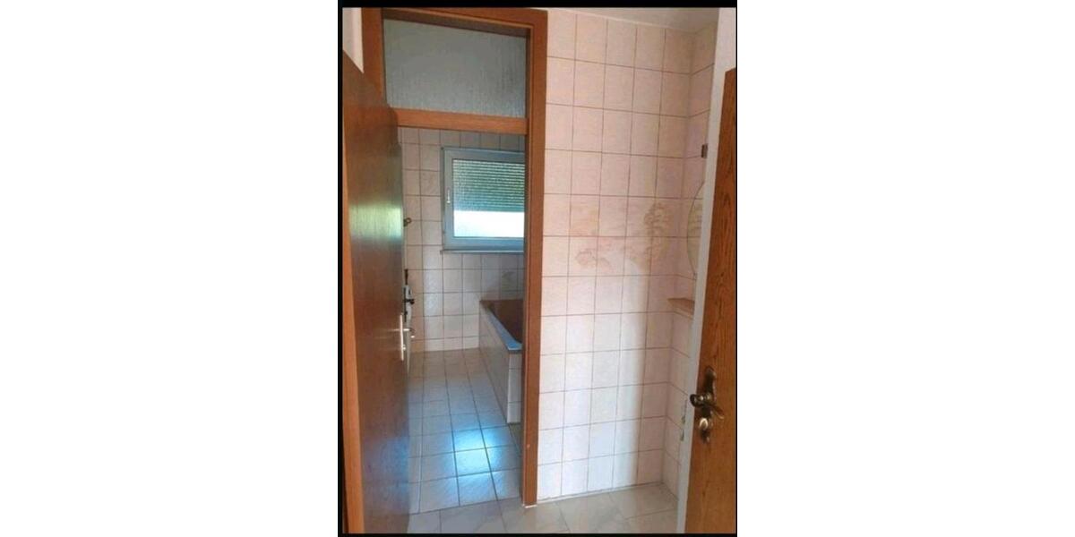 Etagenwohnung Eningen unter Achalm - 3 Zimmer, 74 m&sup2;, 230.000&euro; | Angebot:27186411