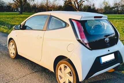 Toyota Aygo (X) 114.000 km 5.200 &euro; Reutlingen 72770
