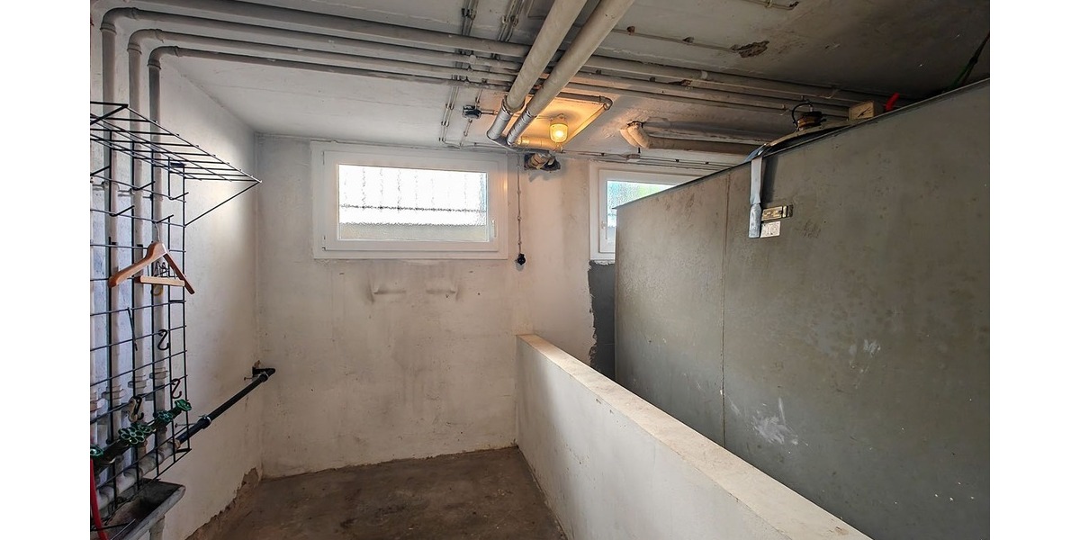 Einfamilien- oder Generationenhaus: 5 Zimmer, 128 m² Wohnfläche auf 635 m² Grundstück - Zweifamilienhaus Bempflingen Kleinbettlingen | Angebot:27513176