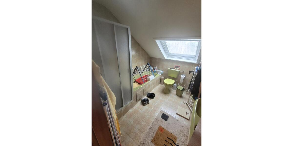 Dachgeschoßwohnung Stuttgart Sillenbuch - 3 Zimmer, 86 m&sup2;, 370.000&euro; | Angebot:24278521