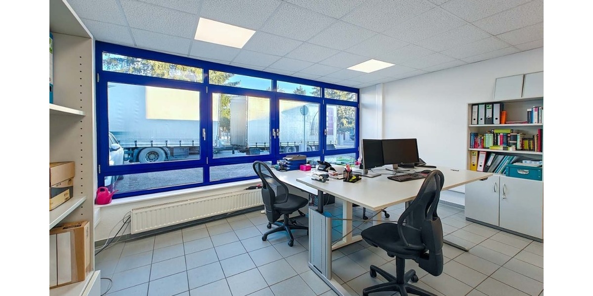 Bürofläche in Pliezhausen mit 4 Einzelbüros und 8 PKW Stellplätzen auch einzeln anmietbar - Gewerbeobjekt Pliezhausen | Angebot:24690928