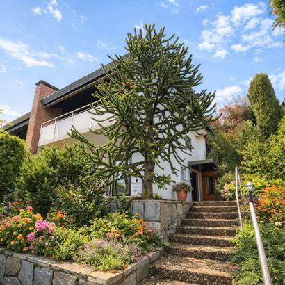 Doppelhaushälfte Holzgerlingen - 6 Zimmer, 178 m&sup2;, 3.000&euro; | Angebot:25519426