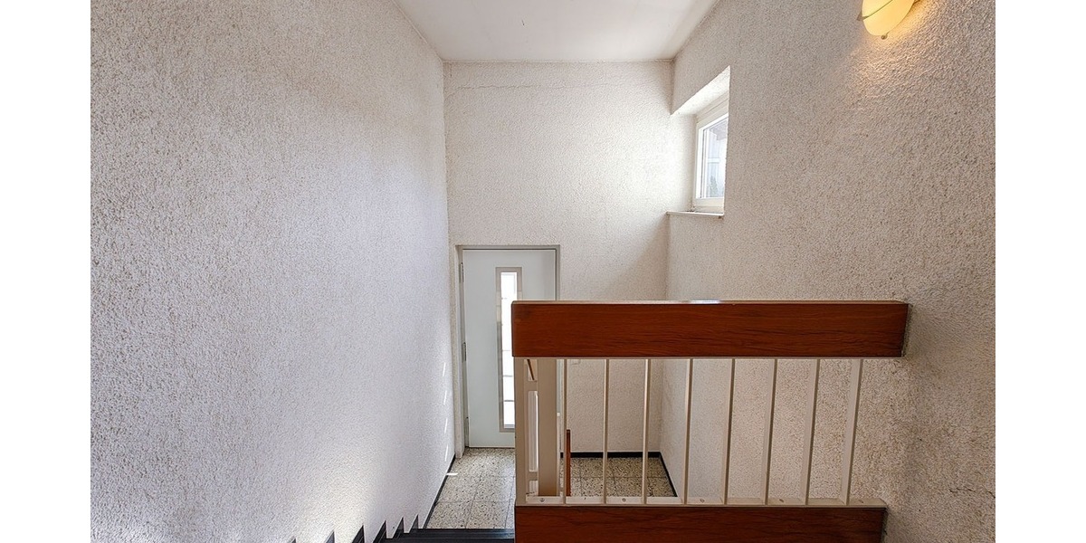 Einfamilien- oder Generationenhaus: 5 Zimmer, 128 m² Wohnfläche auf 635 m² Grundstück - Zweifamilienhaus Bempflingen Kleinbettlingen | Angebot:27513176