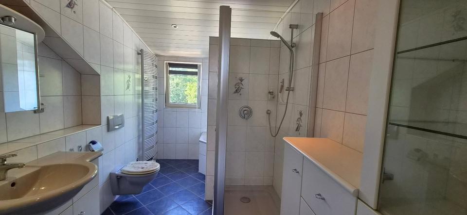 Dachgeschoßwohnung Aichtal - 3.5 Zimmer, 91 m&sup2;, 295.000&euro; | Angebot:27155079