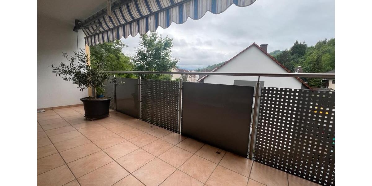 Etagenwohnung Pfullingen - 4 Zimmer, 100 m&sup2;, 329.000&euro; | Angebot:25922379