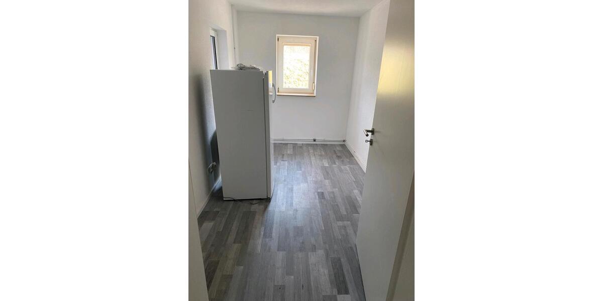 Etagenwohnung Rottenburg am Neckar - 4 Zimmer, 60 m&sup2;, 700&euro; | Angebot:25942981