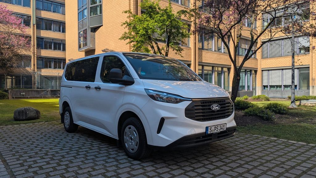 Ford Transit Custom 4.830 km 38.900 &euro; Stuttgart 70190