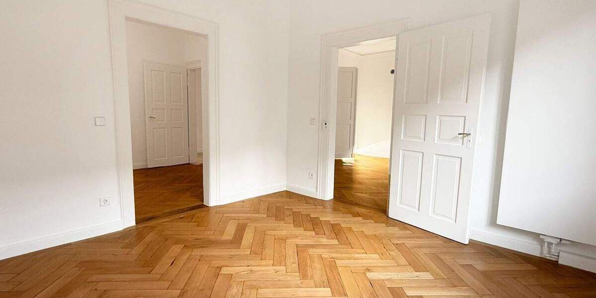 Etagenwohnung Stuttgart West - 5 Zimmer, 140 m&sup2;, 2.450&euro; | Angebot:25837745