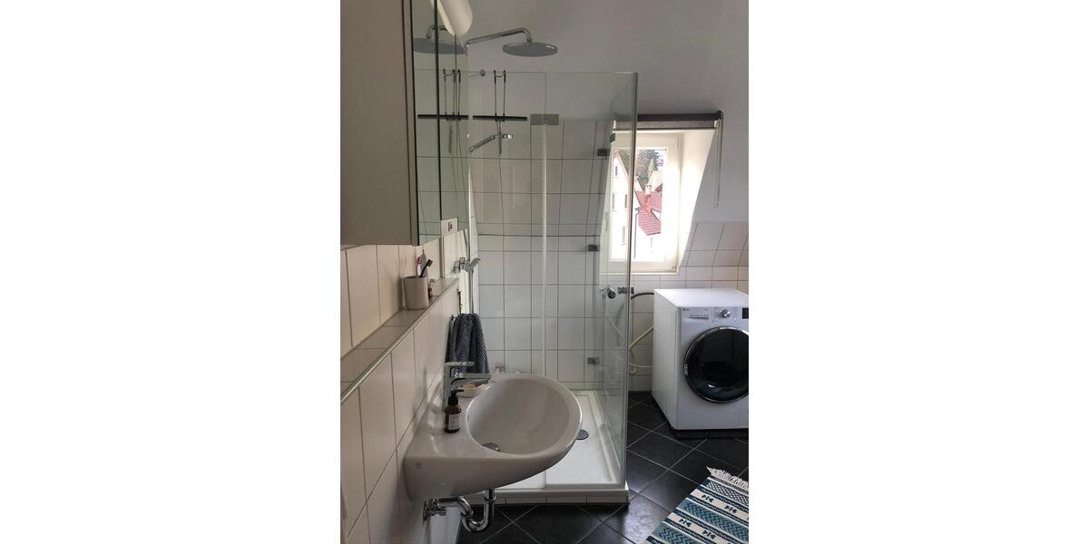 Dachgeschoßwohnung Stuttgart Stuttgart-Süd - 3.5 Zimmer, 91 m&sup2;, 1.450&euro; | Angebot:25363233