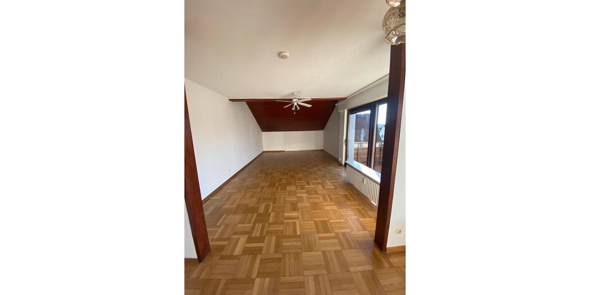 Etagenwohnung Nürtingen - 3 Zimmer, 89 m&sup2;, 1.130&euro; | Angebot:25638355