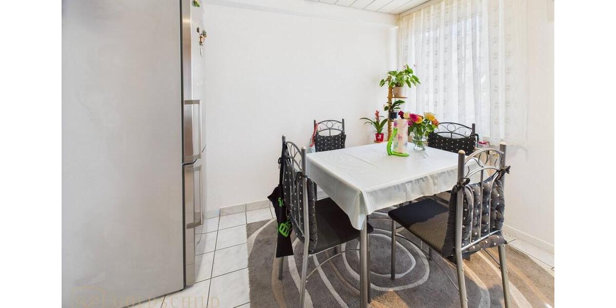 Etagenwohnung Neuffen - 3 Zimmer, 86 m&sup2;, 1.050&euro; | Angebot:24491252