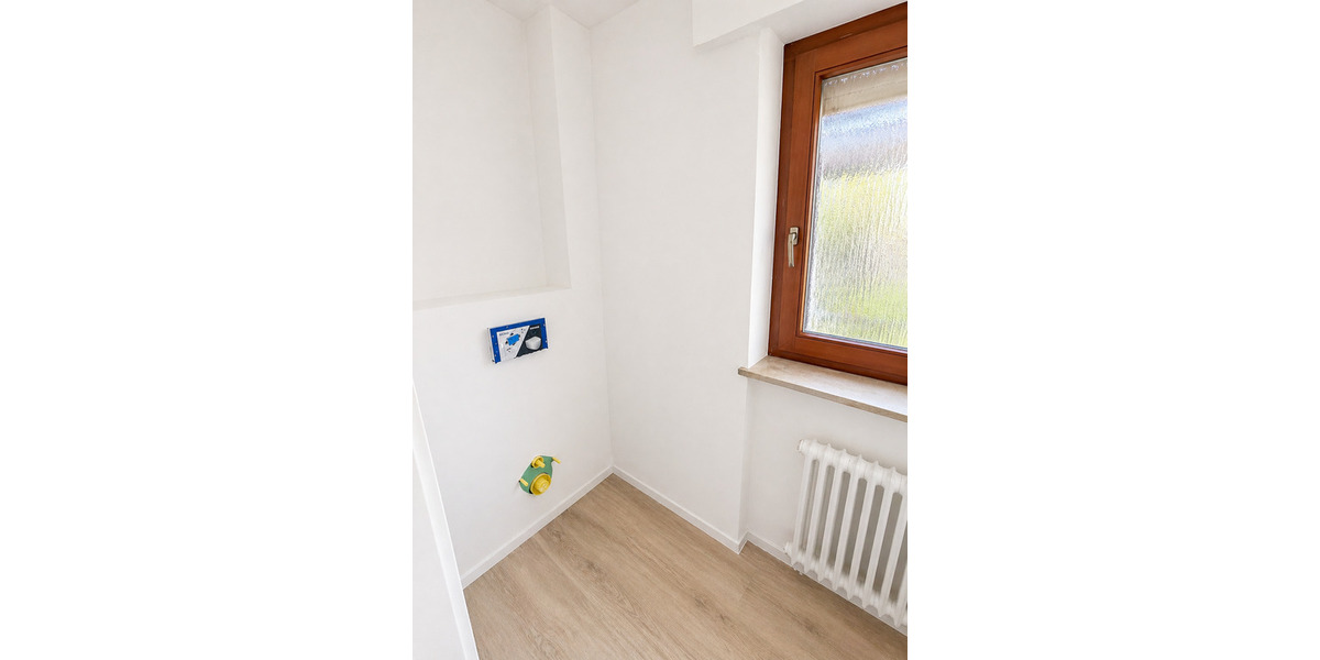Mehrfamilienhaus, Wohnhaus Filderstadt Bernhausen - 6 Zimmer, 155 m&sup2;, 1.950&euro; | Angebot:26378203