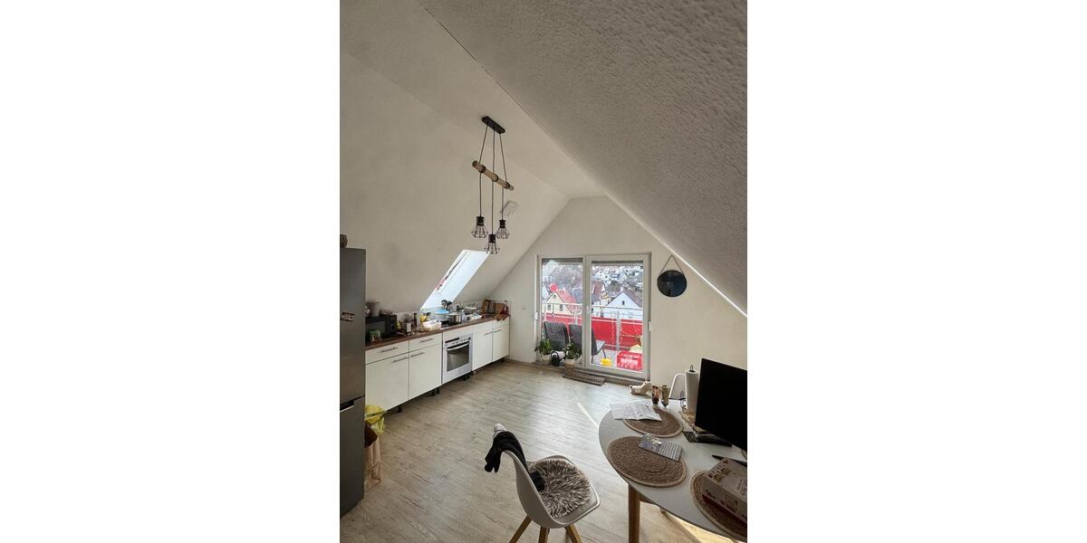 Dachgeschoßwohnung Neuffen - 2 Zimmer, 48 m&sup2;, 740&euro; | Angebot:24875416