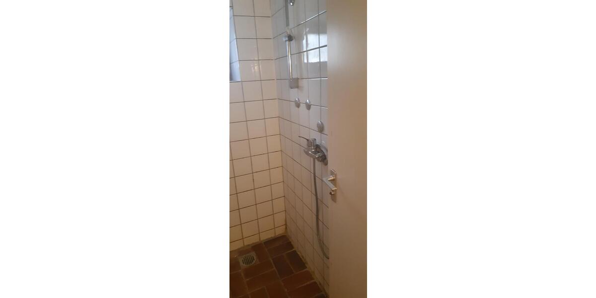Etagenwohnung Tübingen Derendingen - 1 Zimmer, 15 m&sup2;, 260&euro; | Angebot:24876921