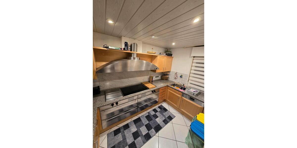 Etagenwohnung Althengstett - 7 Zimmer, 200 m&sup2;, 1.750&euro; | Angebot:25965657