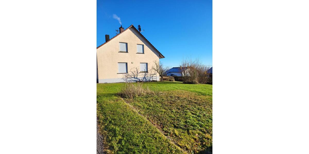 Einfamilienhaus Nagold - 8 Zimmer, 140 m&sup2;, 1.300&euro; | Angebot:25843300