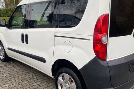 Opel Combo 155.145 km 6.300 &euro; Filderstadt 70794