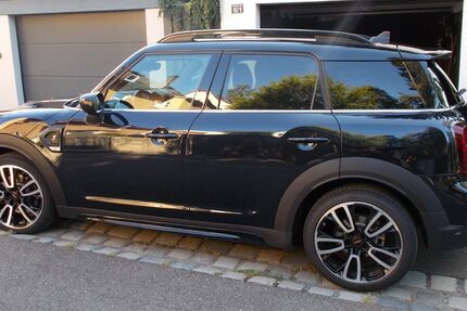 Mini Countryman S (Cooper) 37.000 km 31.900 &euro; Stuttgart - Bad-Cannstatt 70374