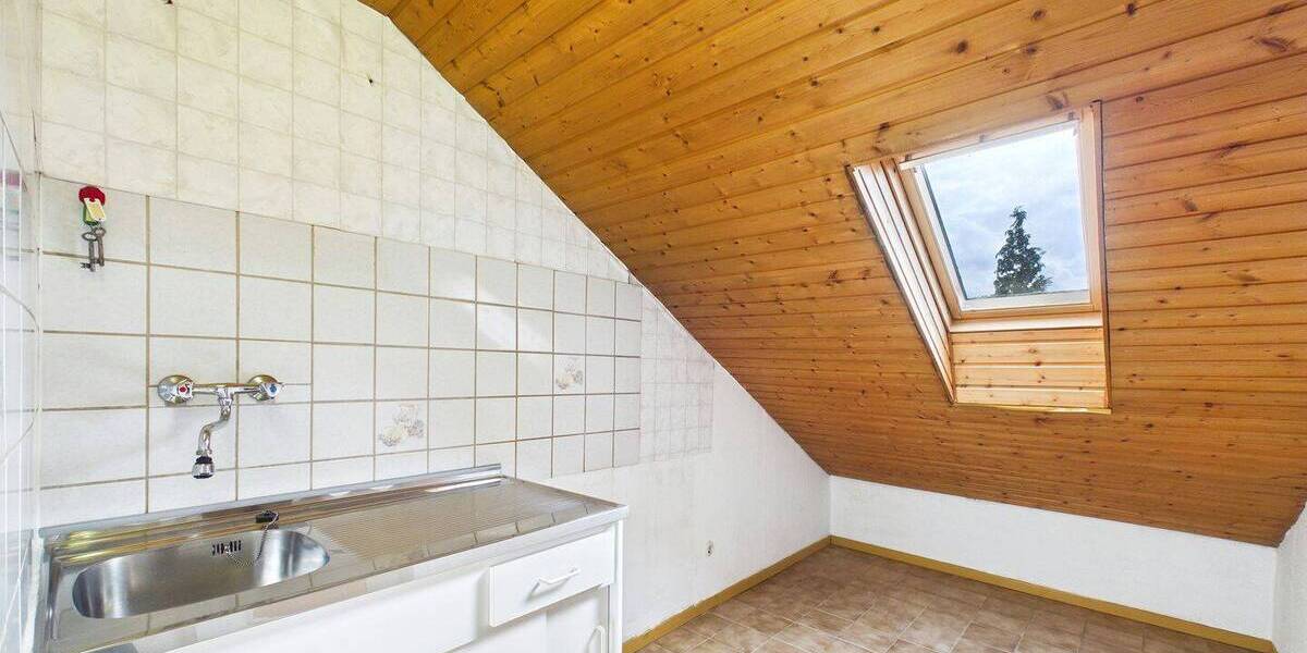 Einfamilienhaus Stuttgart Dürrlewang - 8 Zimmer, 170 m&sup2;, 559.000&euro; | Angebot:26043137