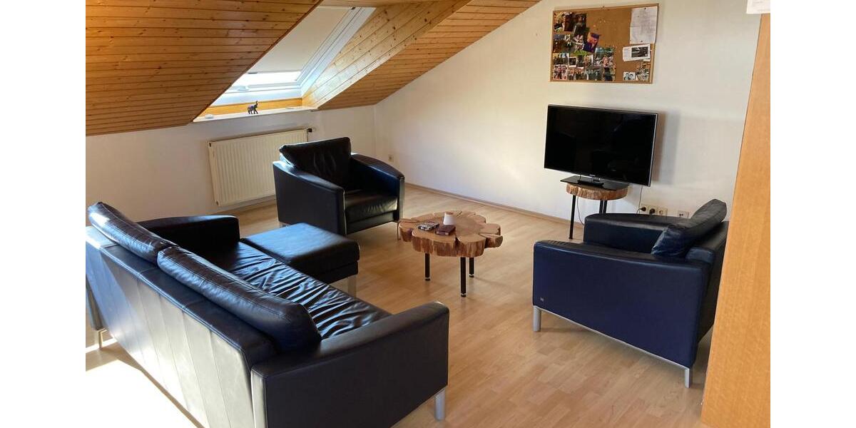 Dachgeschoßwohnung Reutlingen Altenburg - 3 Zimmer, 68 m&sup2;, 850&euro; | Angebot:26238416