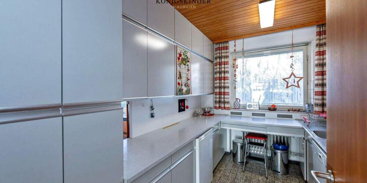 Einfamilienhaus Bad Urach - 6 Zimmer, 182 m&sup2;, 395.000&euro; | Angebot:25669344