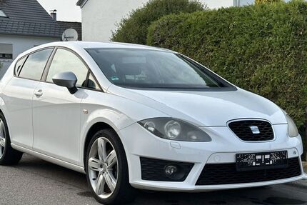 Seat Leon 111.000 km 5.400 &euro; Herrenberg 71083