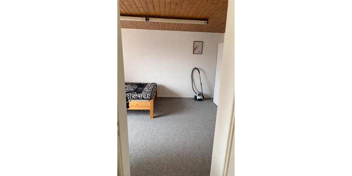 Erdgeschoßwohnung Neuffen - 2.5 Zimmer, 65 m&sup2;, 650&euro; | Angebot:25932439