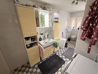 RENDITECHANCE MIT DACHTERRASSE & POTENZIAL - Mehrfamilienhaus, Wohnhaus Wildberg | Angebot:27365703